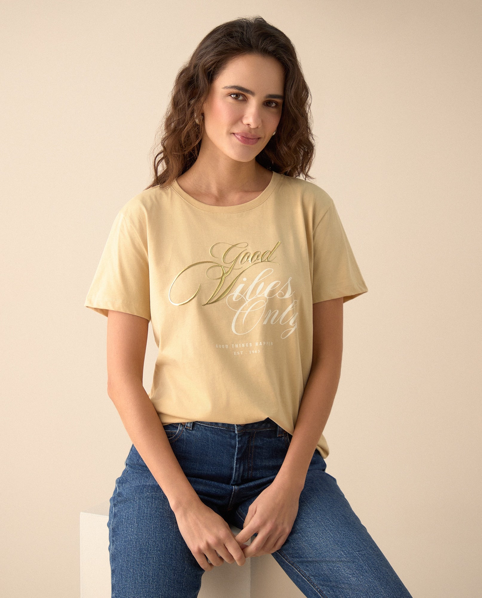 Camiseta con estampado en relieve para mujer - Amarillo 34_101G104_AMA120712_0