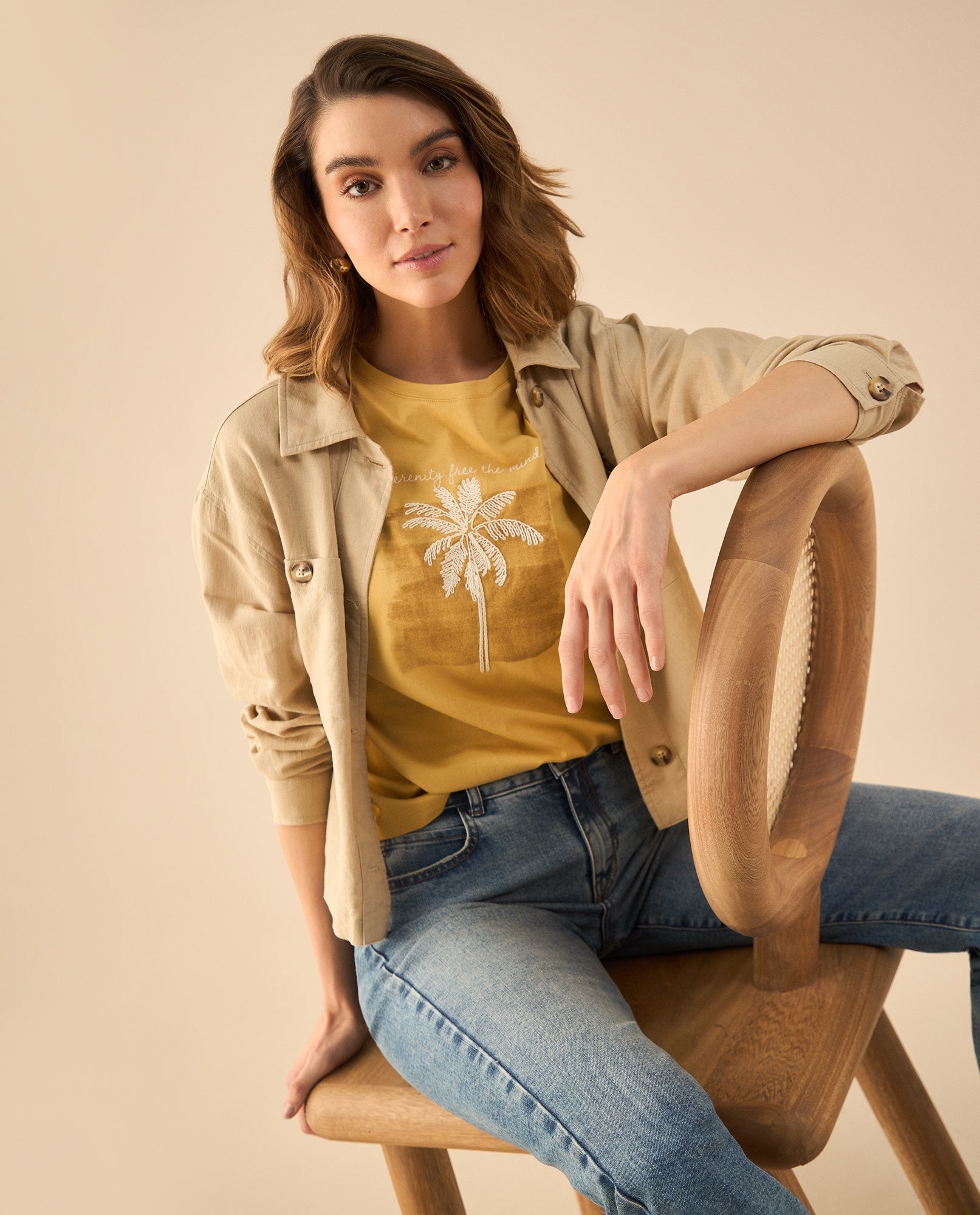 Camiseta con detalles bordados para mujer - Beige 34_102G005_BEI151132_0