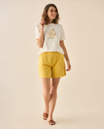 Camiseta tradicional con estampado al frente para mujer - Blanco