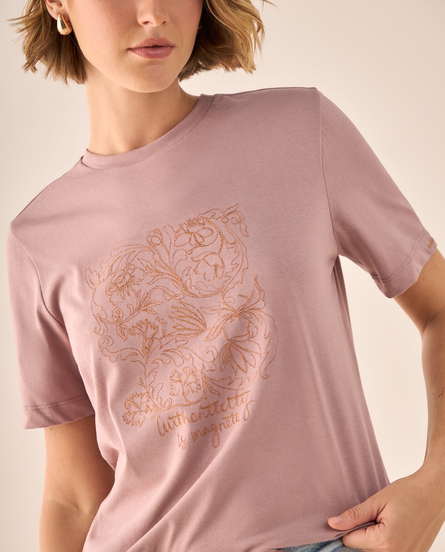 Camiseta Verde Bordado Floral Wild Blooms - Rosa