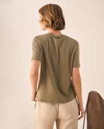 Camiseta Verde Bordado Floral Wild Blooms - Verde