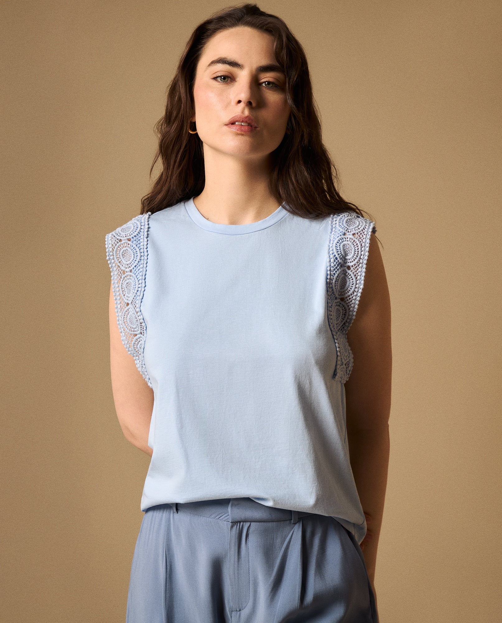 Camiseta con Detalles de Encaje - Azul 34_109G008_AZU154030_0