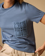 Camiseta con Bordado en Encaje - Azul
