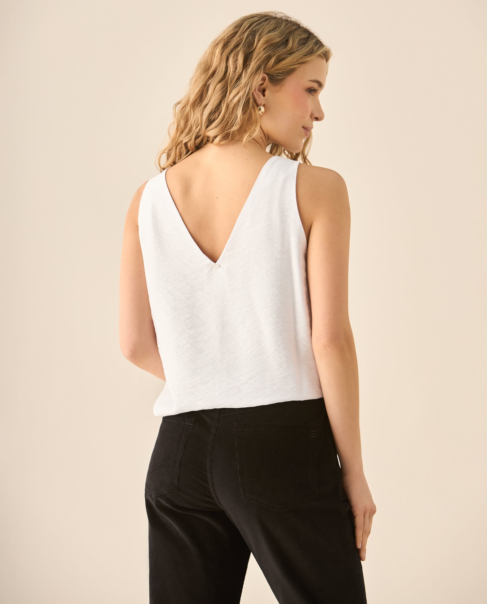 Camisa manga sisa de escote en V para mujer - Blanco 34_110G924_BLA114001_4