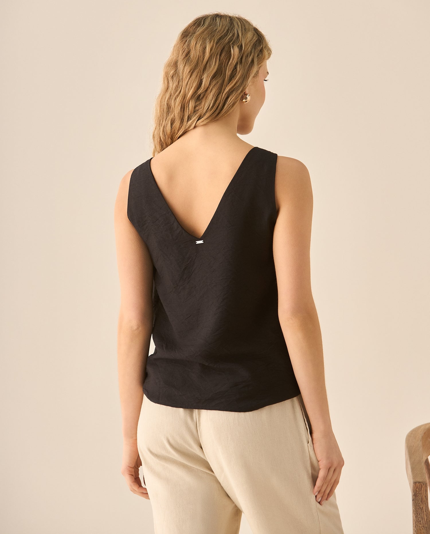 Camisa manga sisa de escote en V para mujer - Negro
