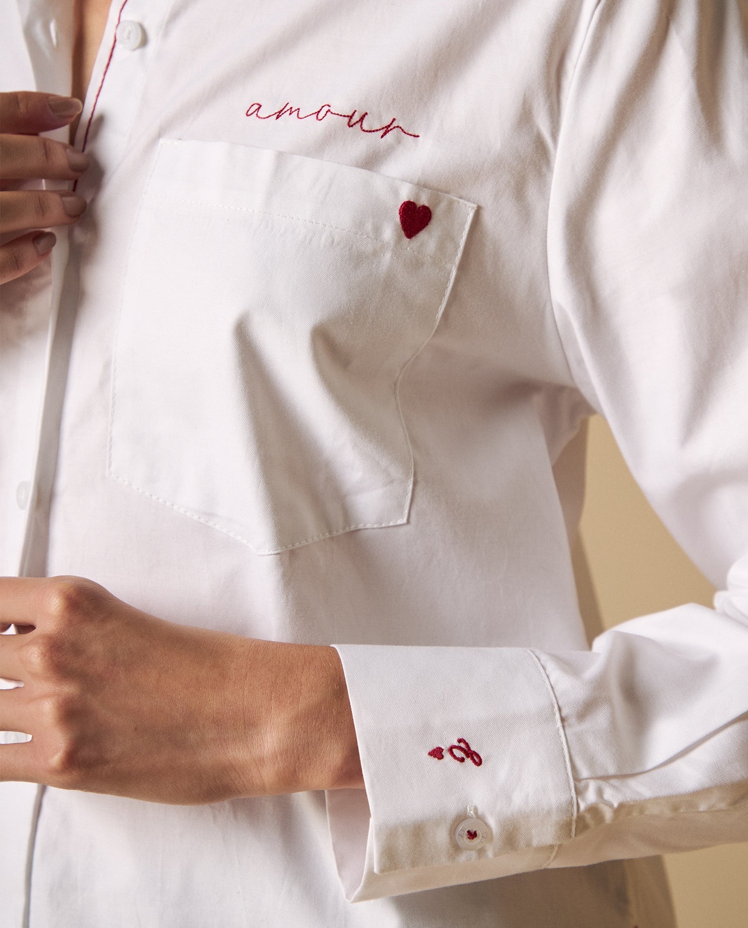 Camisa manga larga con bordado en pecho y puño - Blanco