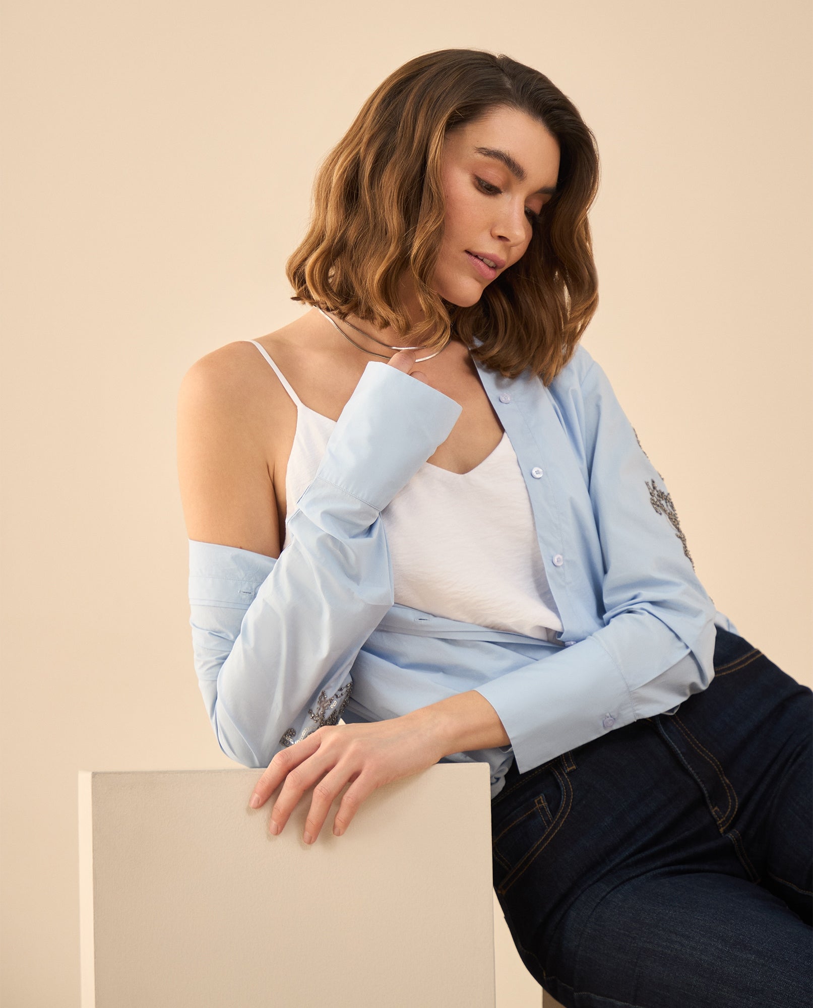 Camisa con apliques de piedras para mujer - Azul 34_112G000_AZU154030_6