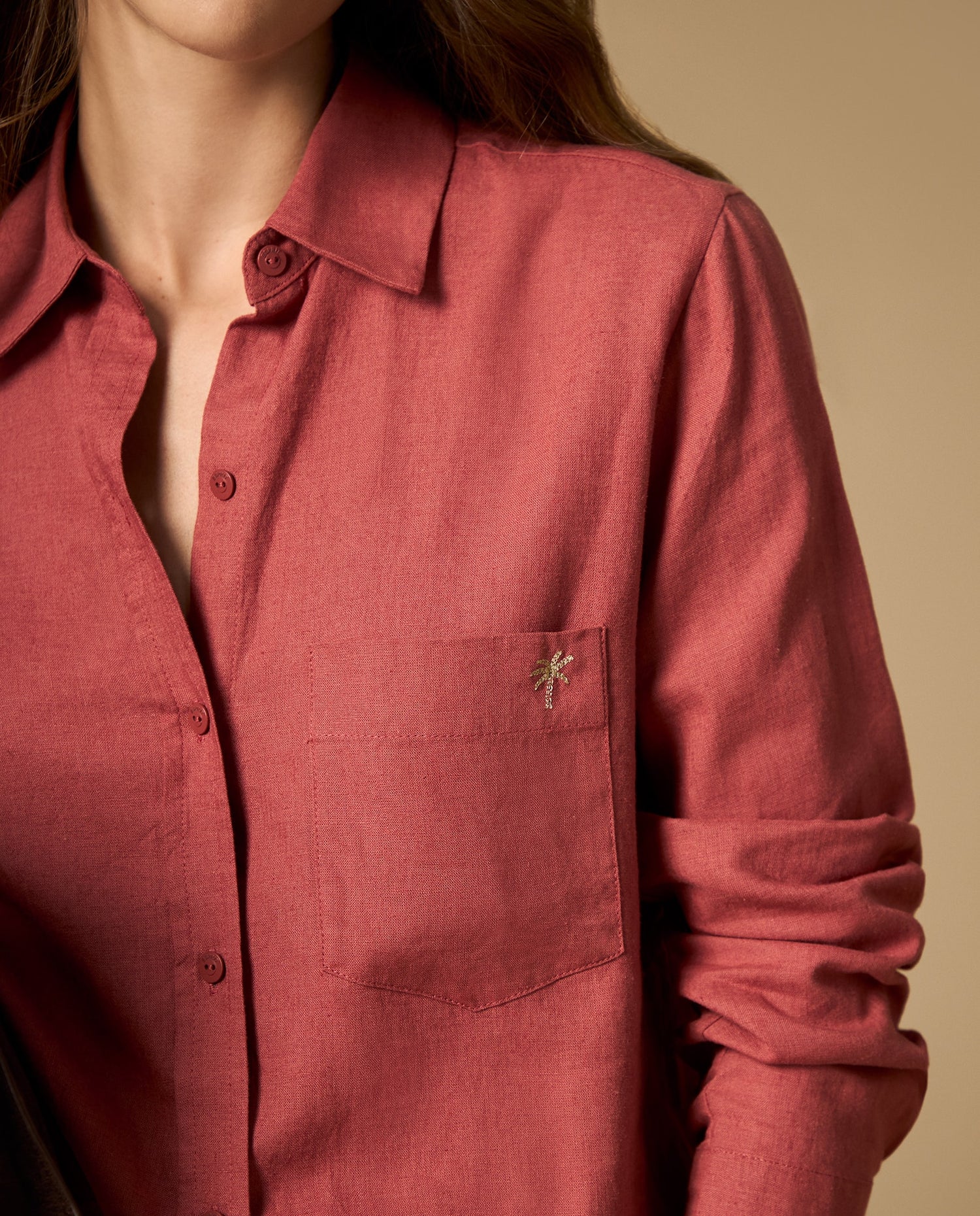 Camisa manga larga con bolsillo y bordado decorativo - Naranja