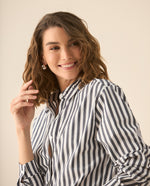 Camisa de rayas con bordado en el cuello para mujer - Negro