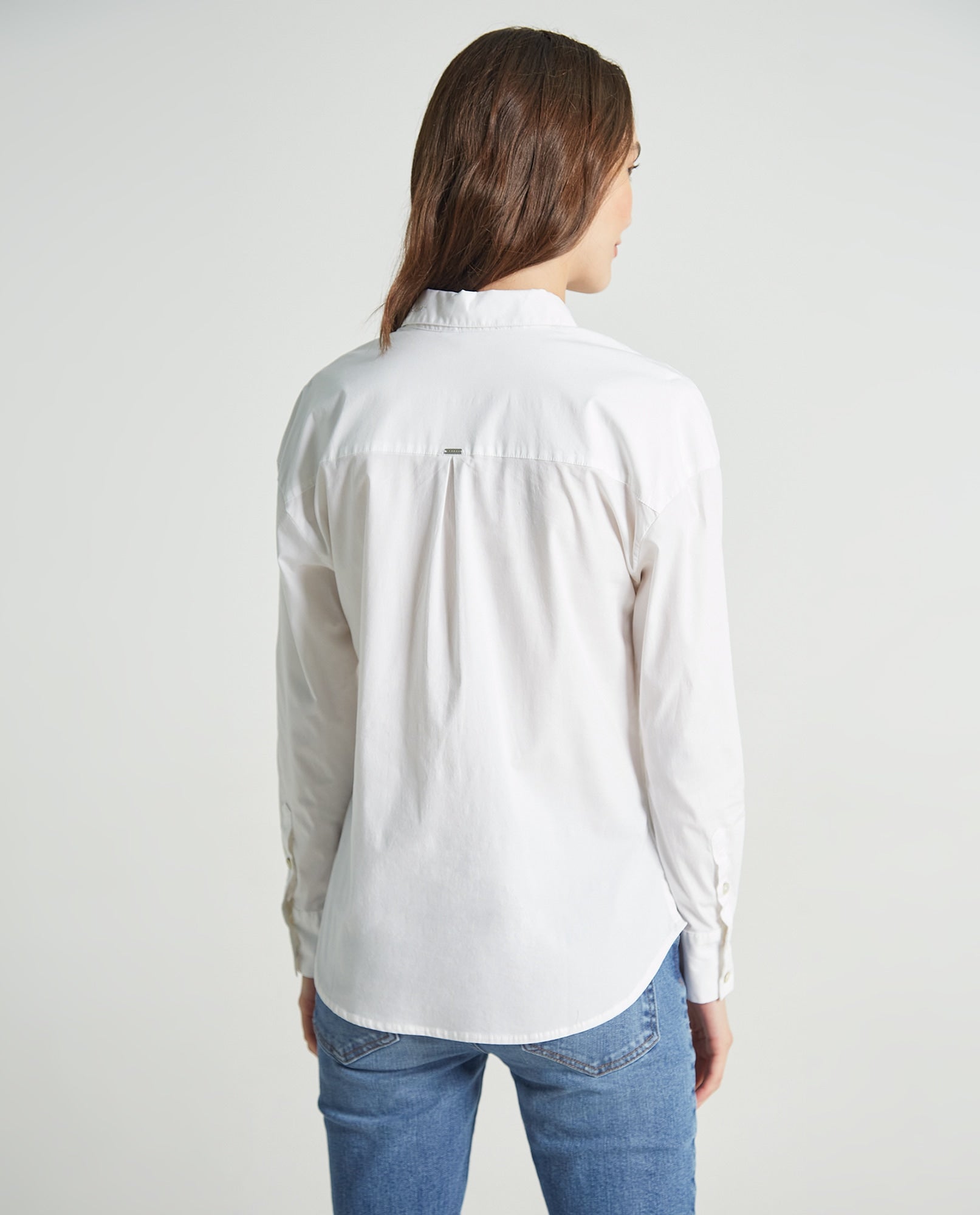 Camisa blanca clásica con bordado en el cuello para mujer - Blanco 34_119D007_A00958_4