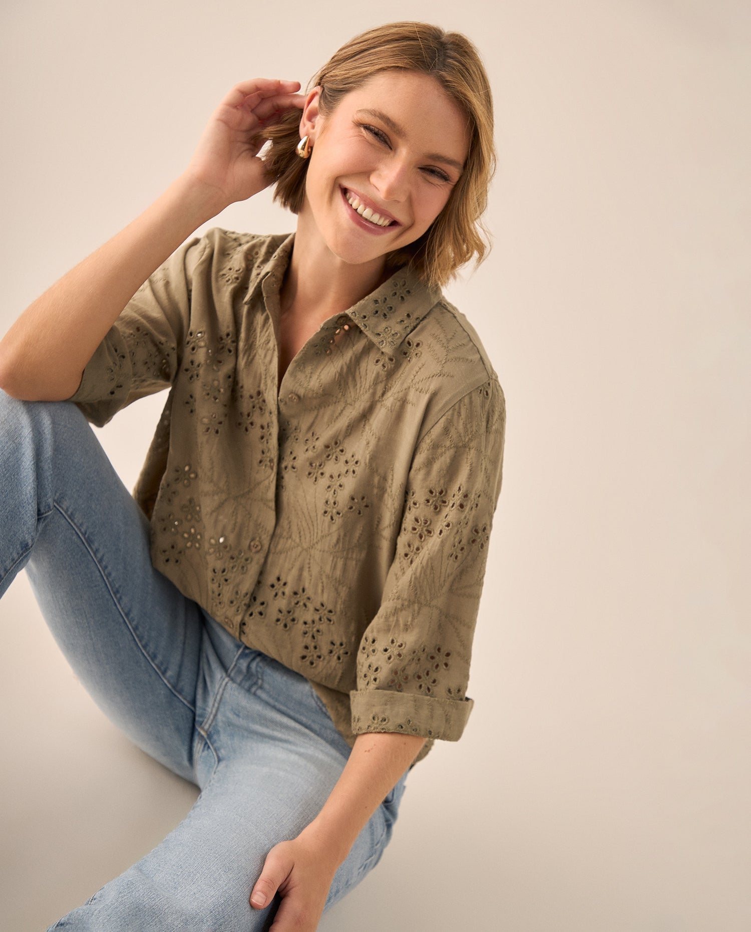 Camisa Verde con Bordados Calados Florales - Verde