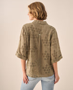 Camisa Verde con Bordados Calados Florales - Verde