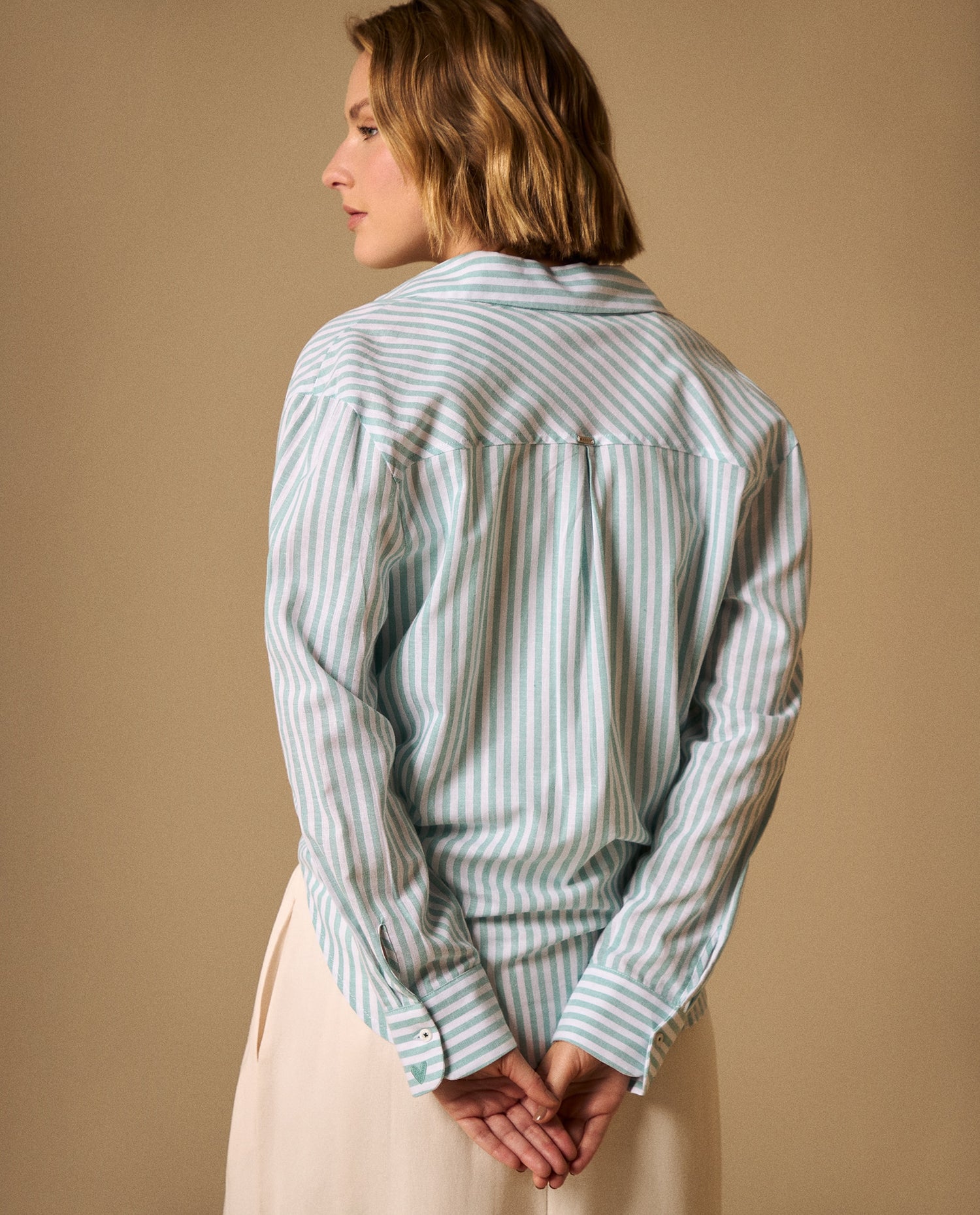 Camisa Rayas con Bordados en Puños - Verde