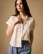 Camisa con Estampado de Palabras - Crudo