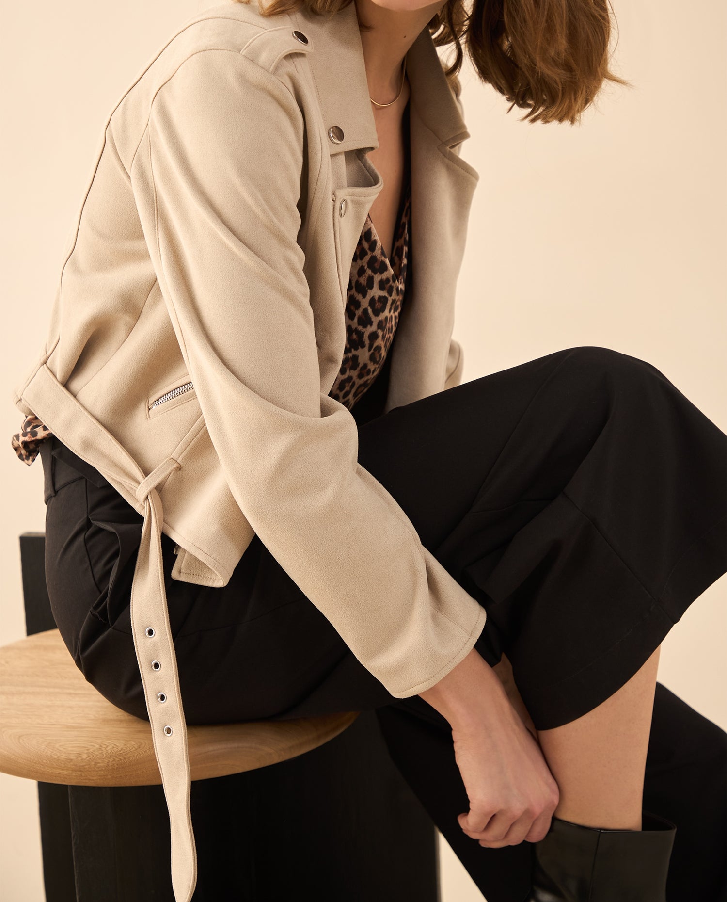 Chaqueta tipo biker en gamuza para mujer - Caqui