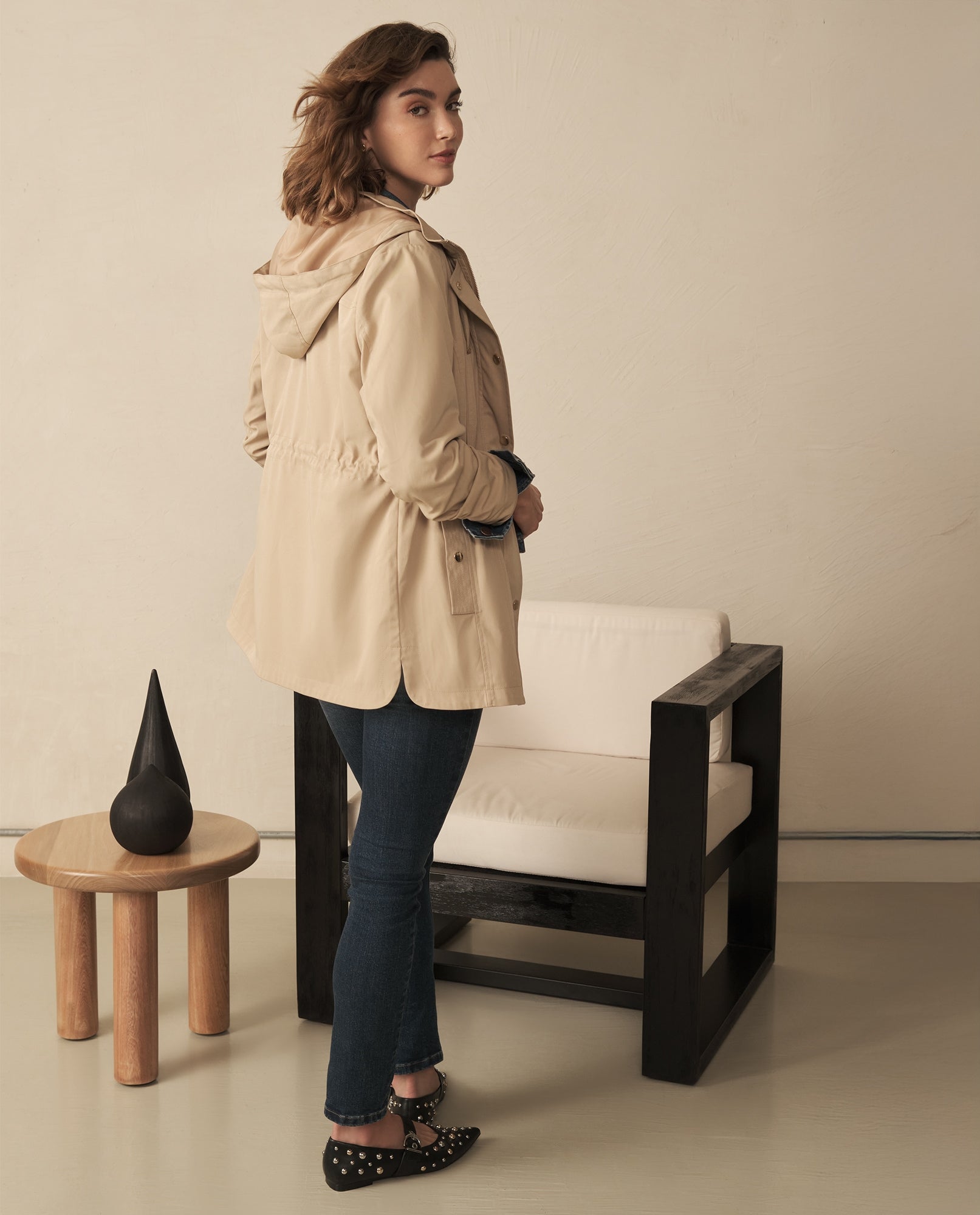 Chaqueta con capucha para mujer - Beige 34_120G919_BEI130607_4