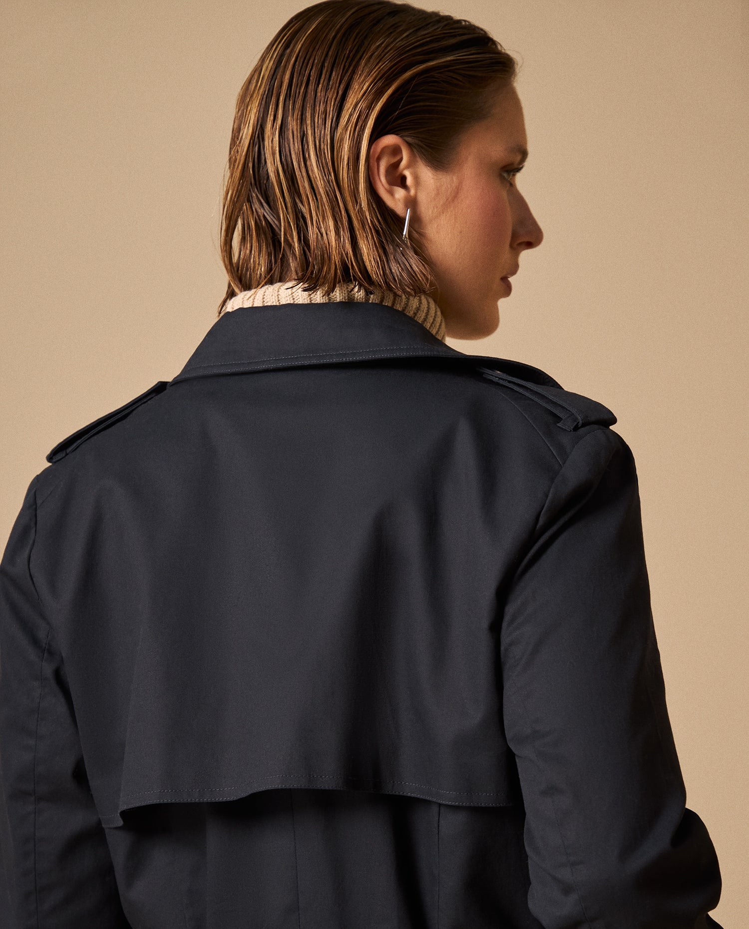 Trench Azul Bahía con Cinturón Ajustable - Azul