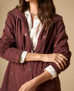 Chaqueta tipo trench con capucha ajustable - Café