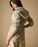 Chaqueta tipo trench con capucha ajustable - Verde
