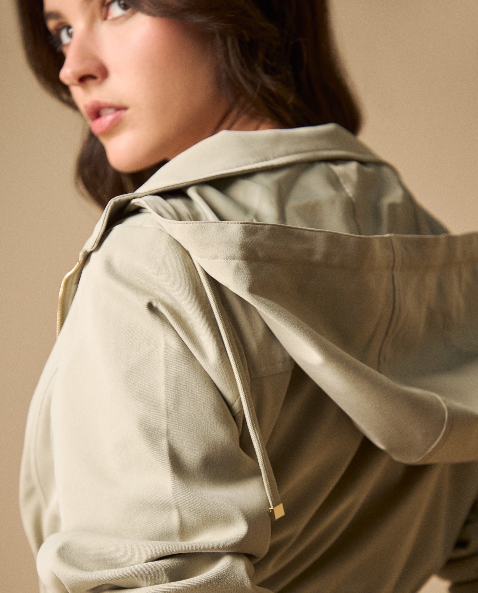 Chaqueta tipo trench con capucha ajustable - Verde 34_121H919_VER170208_5
