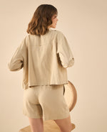Chaqueta con ajuste de botones para mujer - Beige