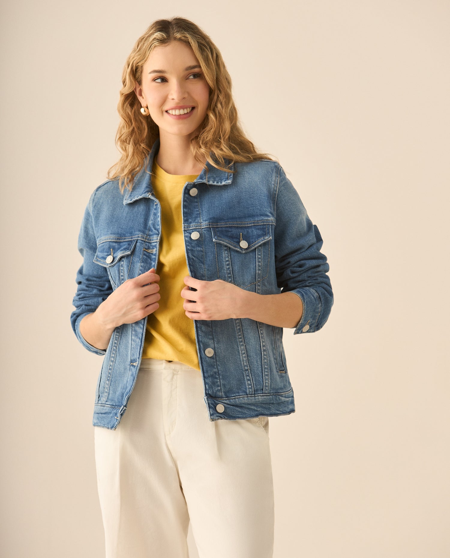 Chaqueta tipo Trucker en denim para mujer - Azul