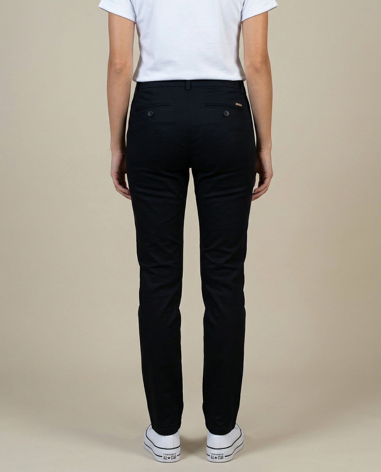 Pantalón tubo weekend corte estilizado - Negro