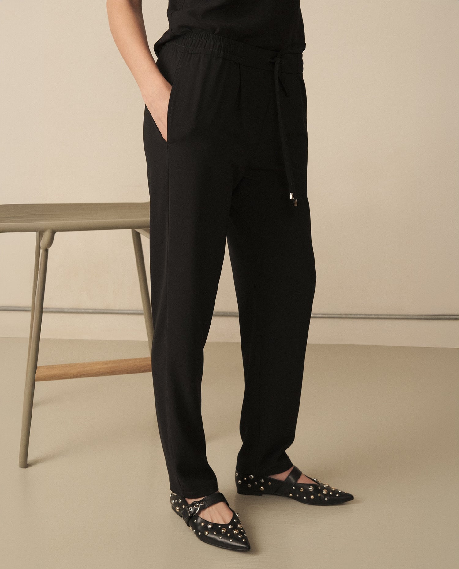 Pantalón elegante ajustable con cordón para mujer - Negro