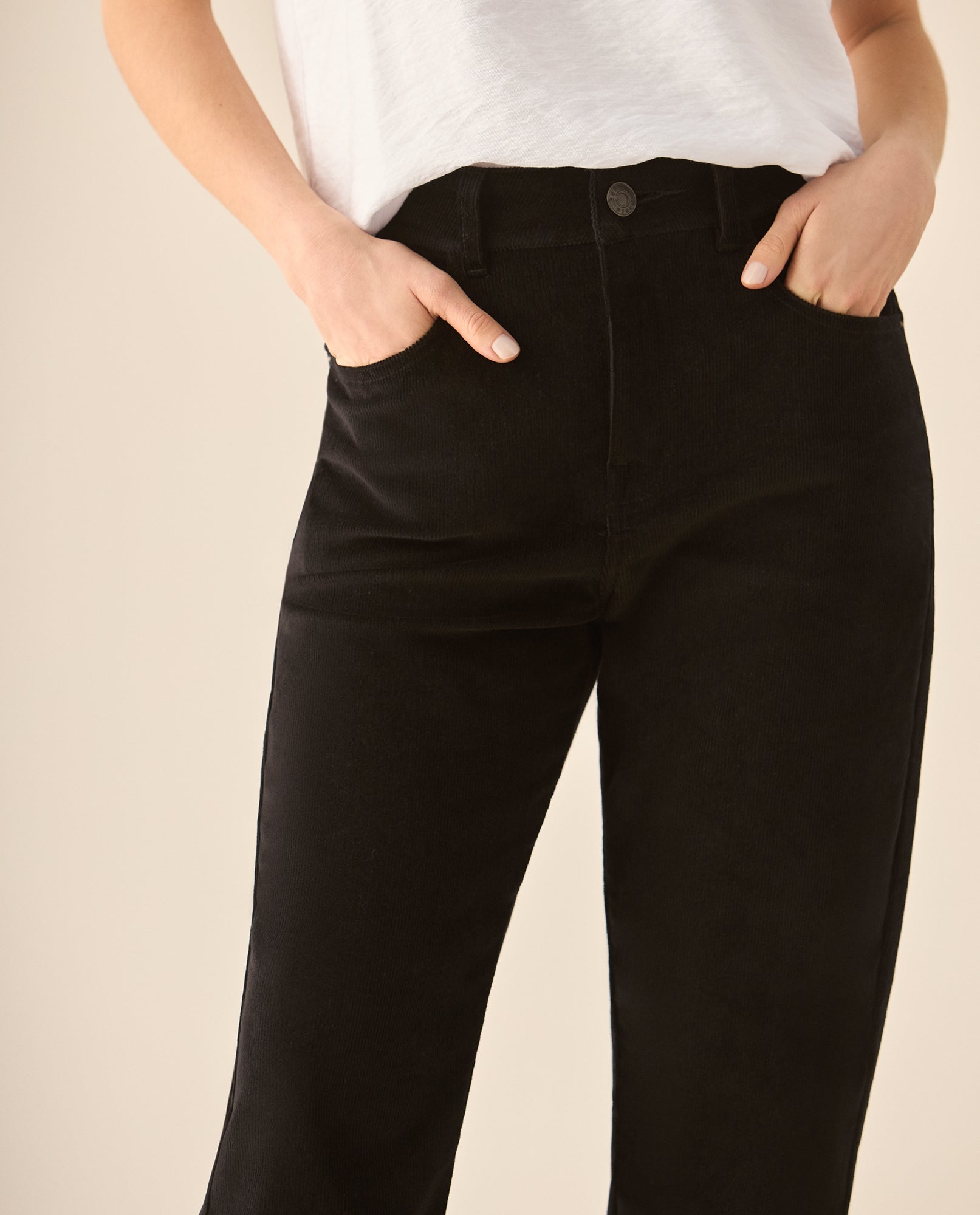 Pantalón Pana Boot Cut - Negro 34_130G920_NEG190303_4