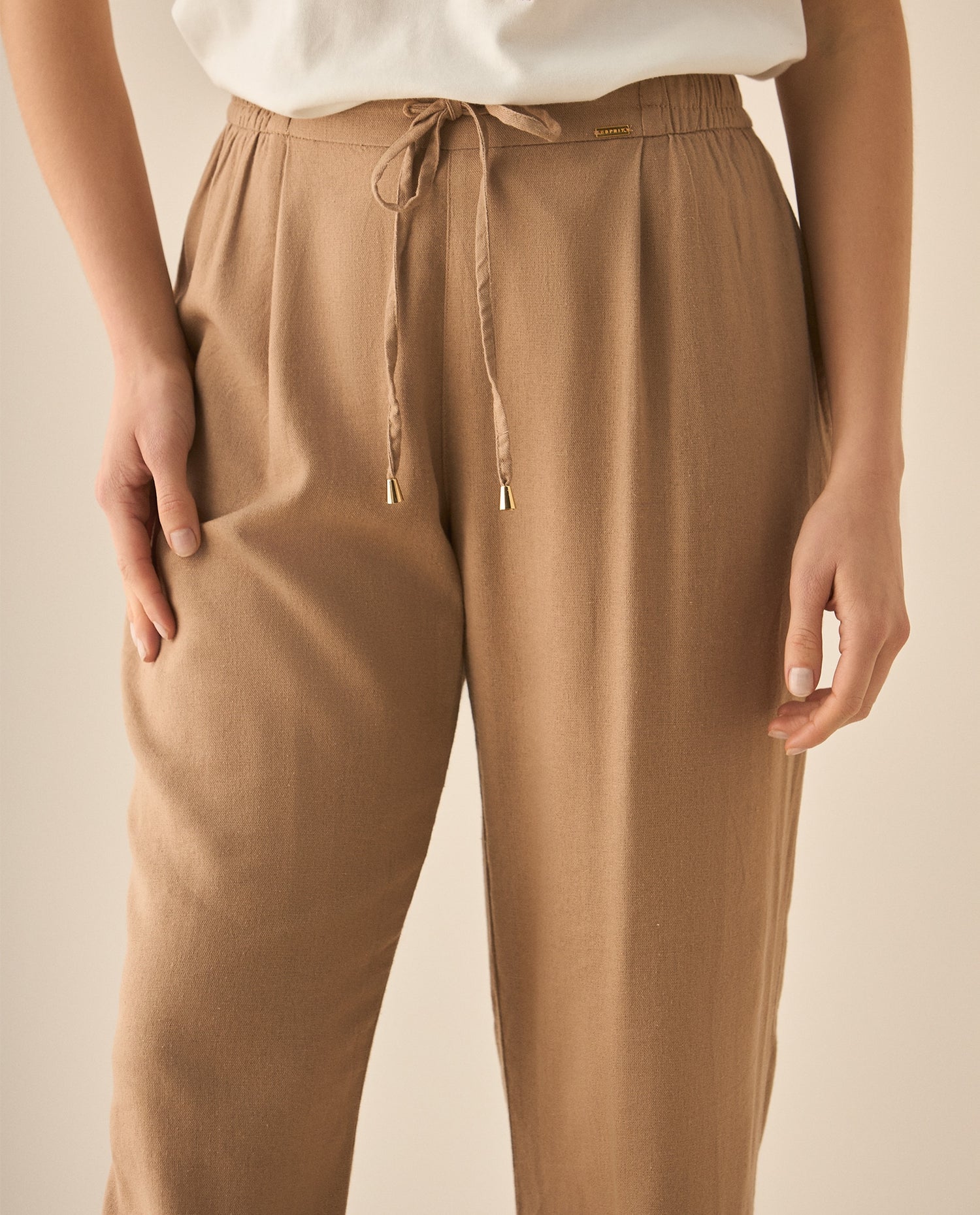 Pantalón bota recta con pretina elástica para mujer - Café