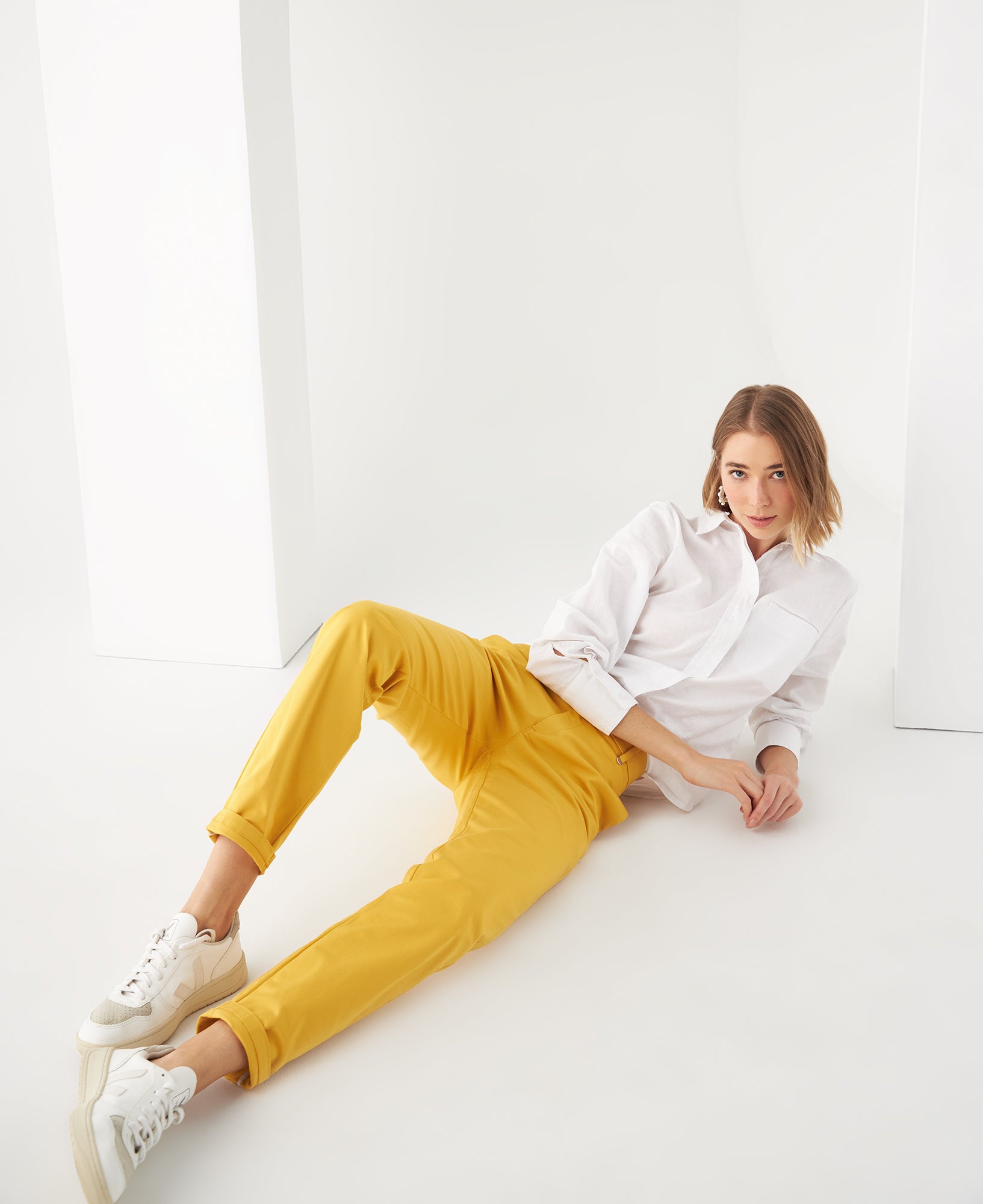 Pantalón con broche y cierre ocultos para mujer - Amarillo 34_139E001_AMA171047_6