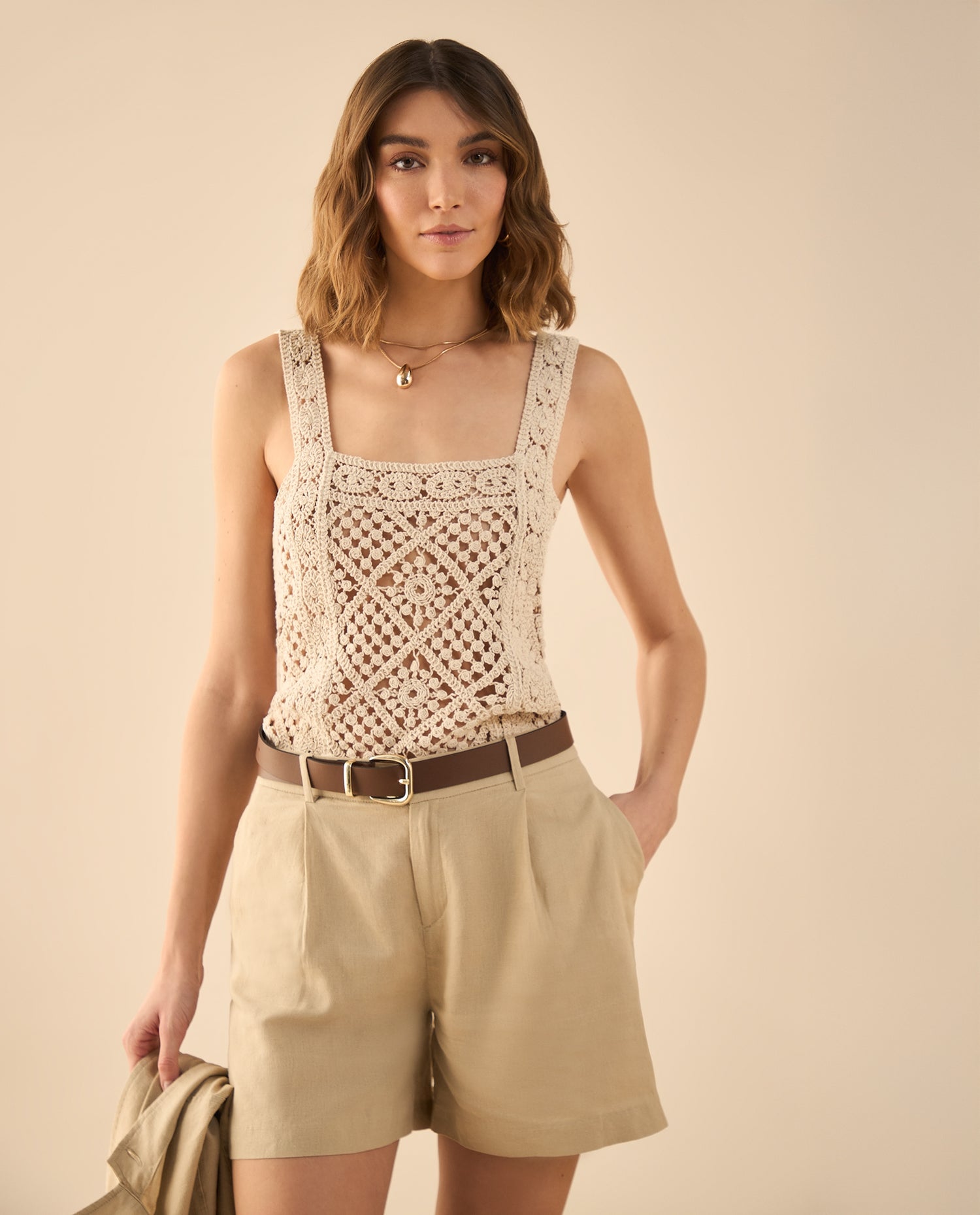 Short con elástico en cintura para mujer - Beige