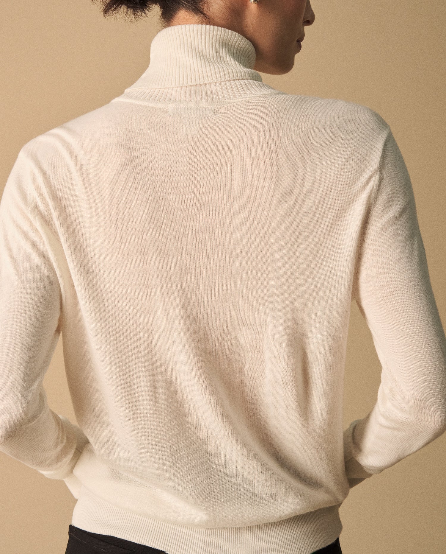 Buzo tejido de cuello alto para mujer - Crudo