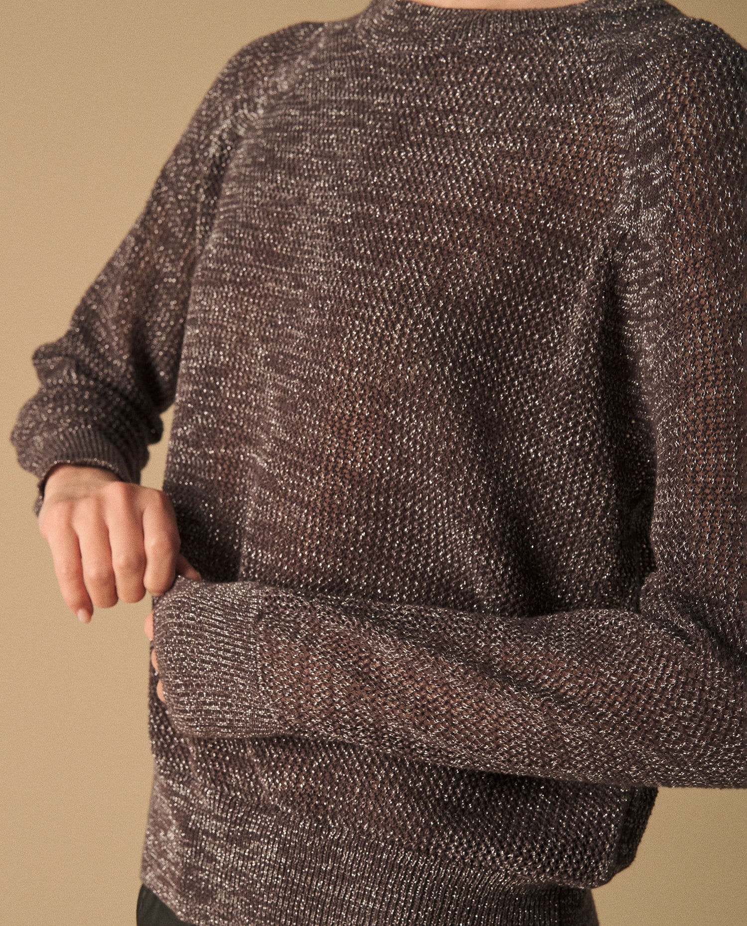 Suéter Gris con Detalles Metálicos - Gris