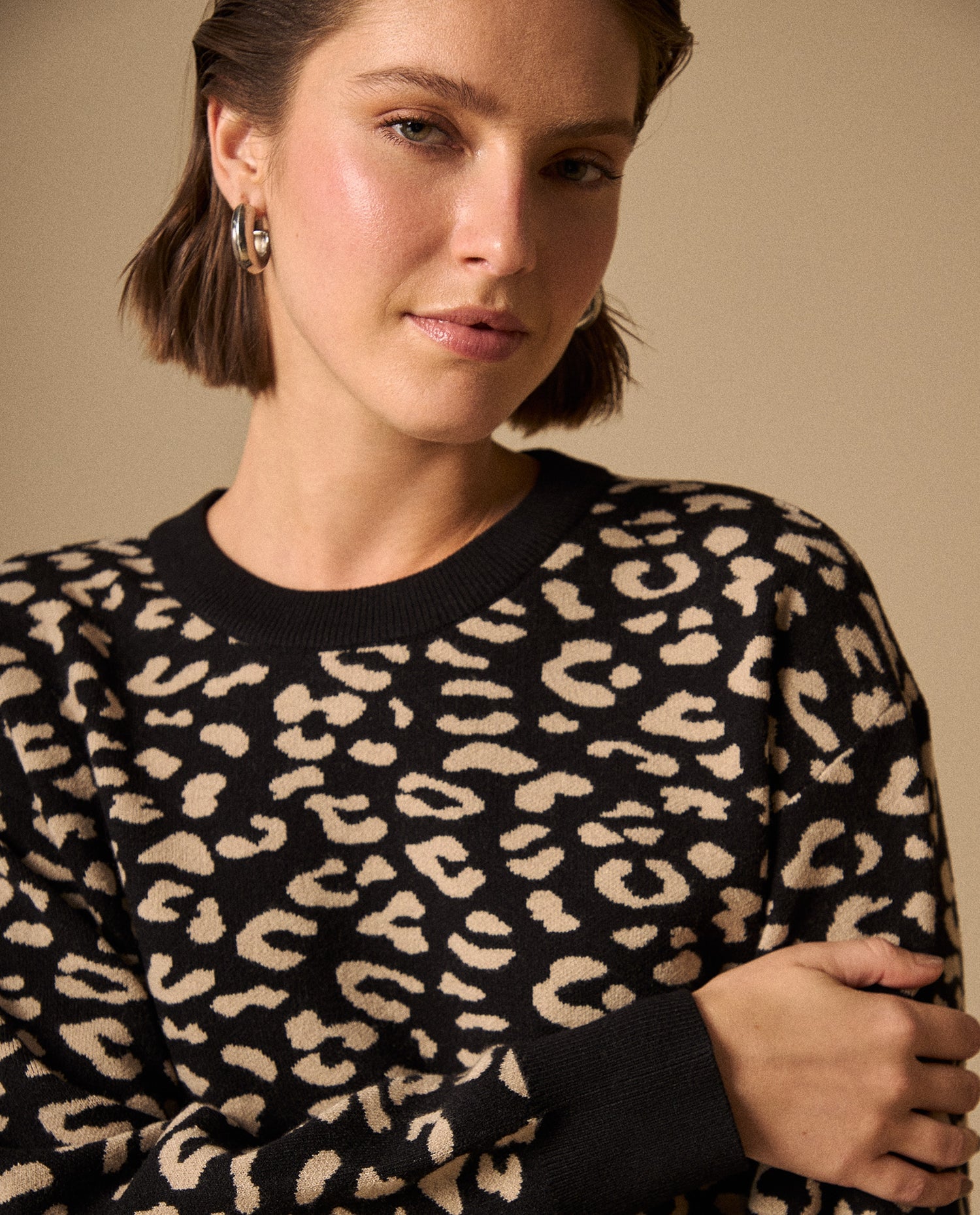 Suéter Tejido Estampado Leopardo Negro - Negro