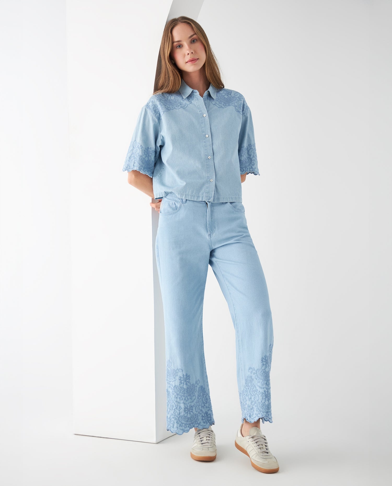 Jean con diseño de flores para mujer - Azul