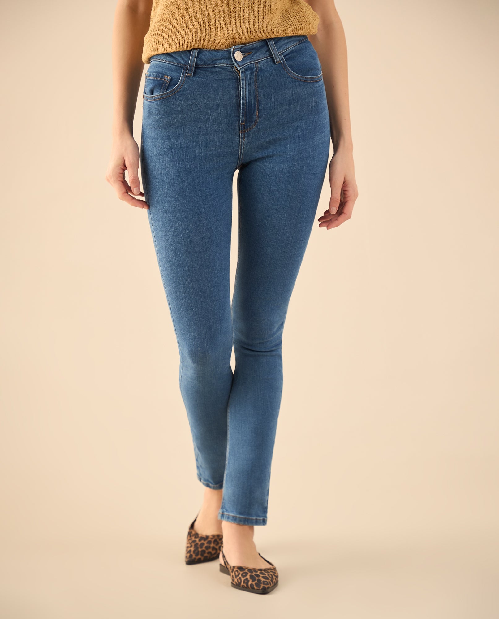 Jean Slim tiro alto para mujer - Azul 34_171G001_AZU174027_3