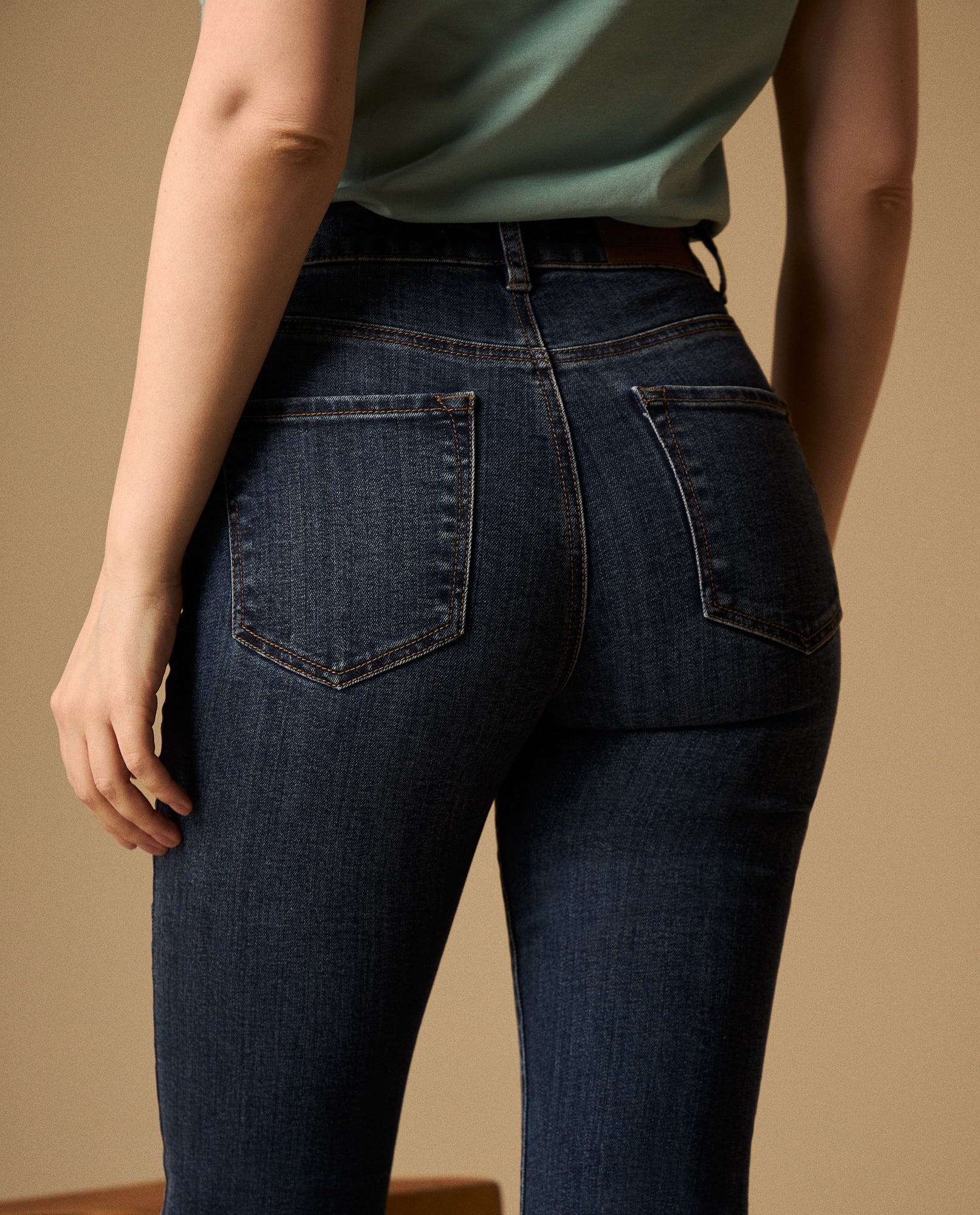 Jean Boot Cut Azul Oscuro Tiro Medio - Azul 34_179G001_AZU193933_5