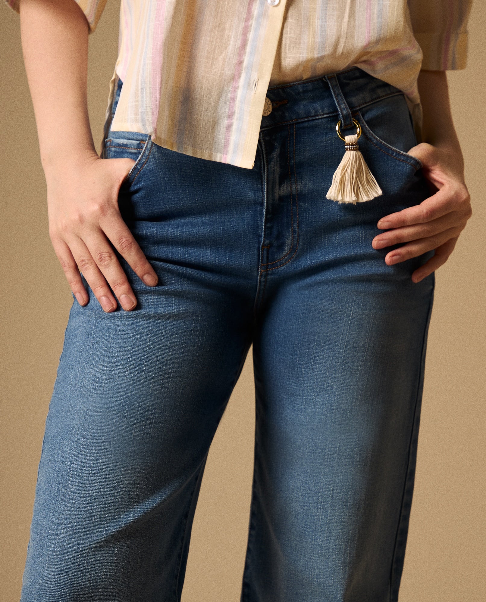 Jean Flared Azul con Silueta Retro - Azul 34_179G002_AZU174027_4