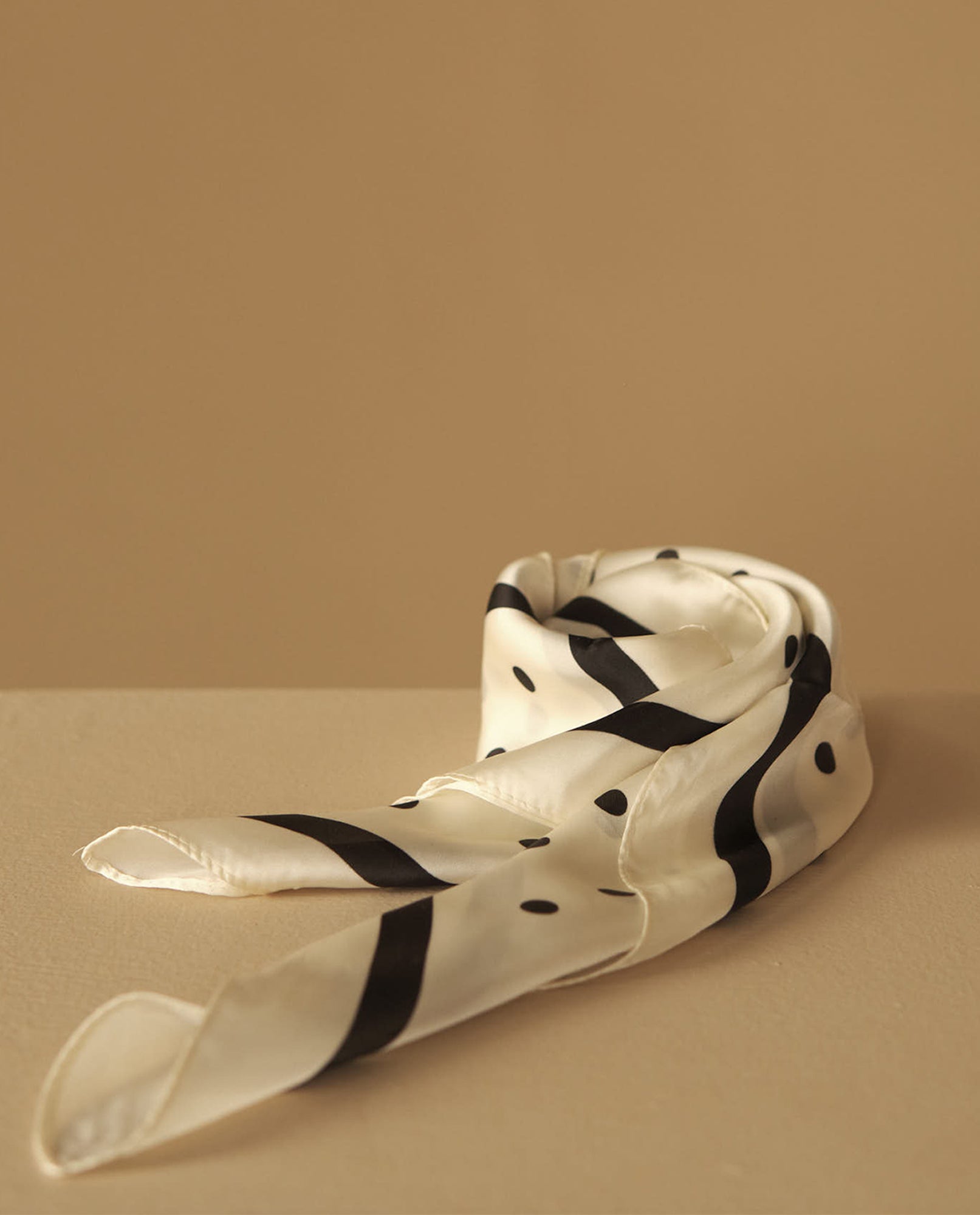 Pañuelo estampado con diseño de puntos y rayas - Blanco 34_290H201_BLA110700_3