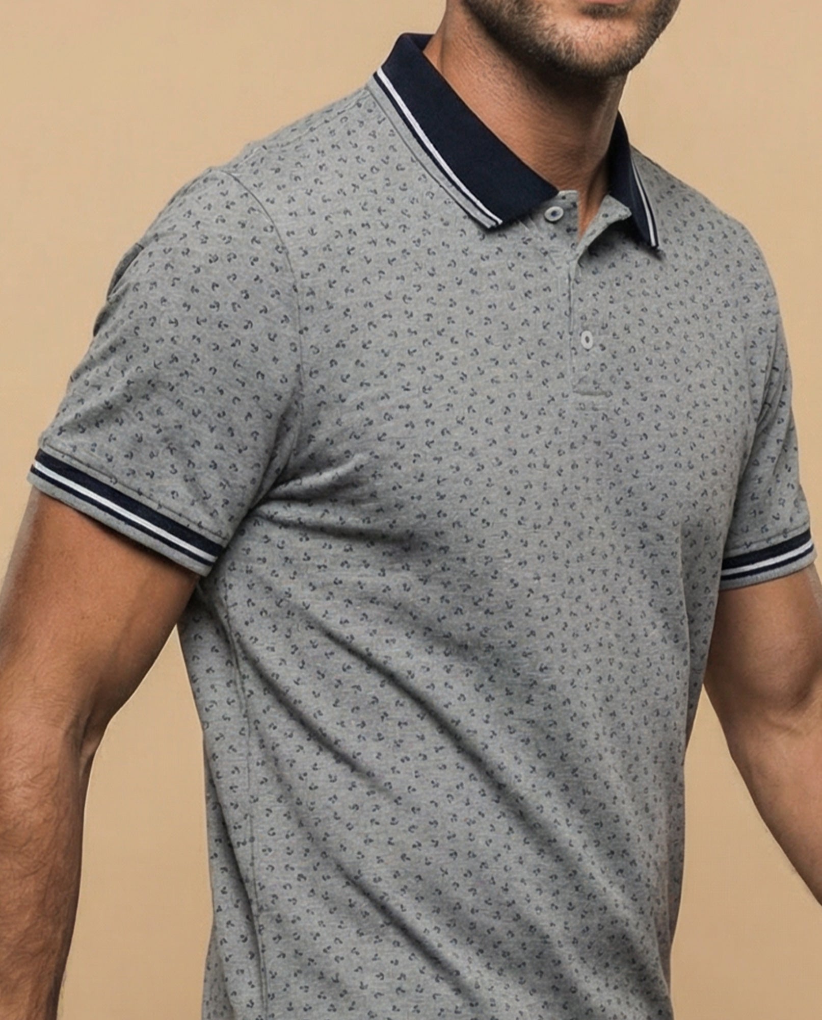 Polo manga corta con detalles contrastantes para hombre - Gris 34_305E307_GRI164404_3