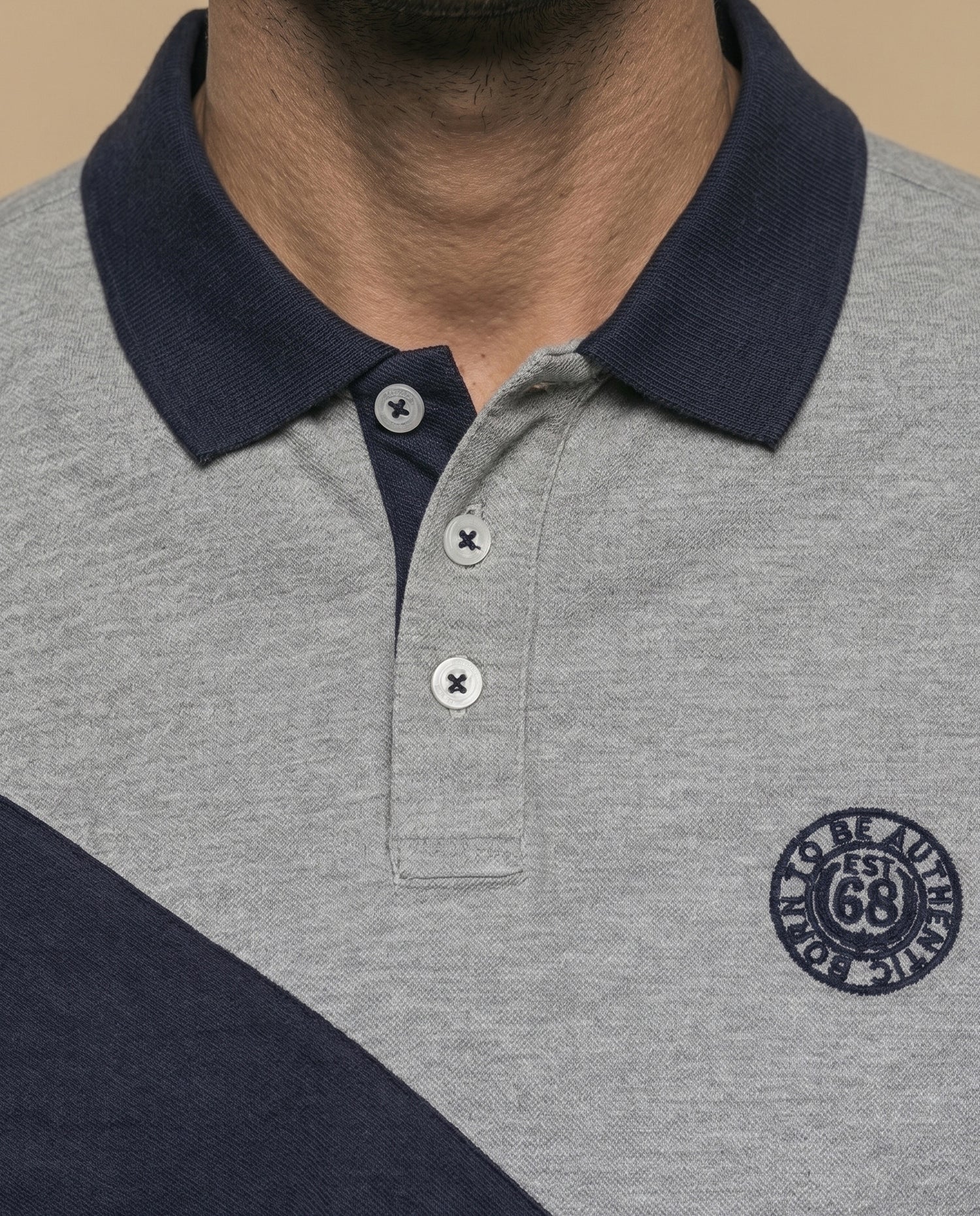 Polo manga corta bicolor con franja diagonal para hombre - Gris