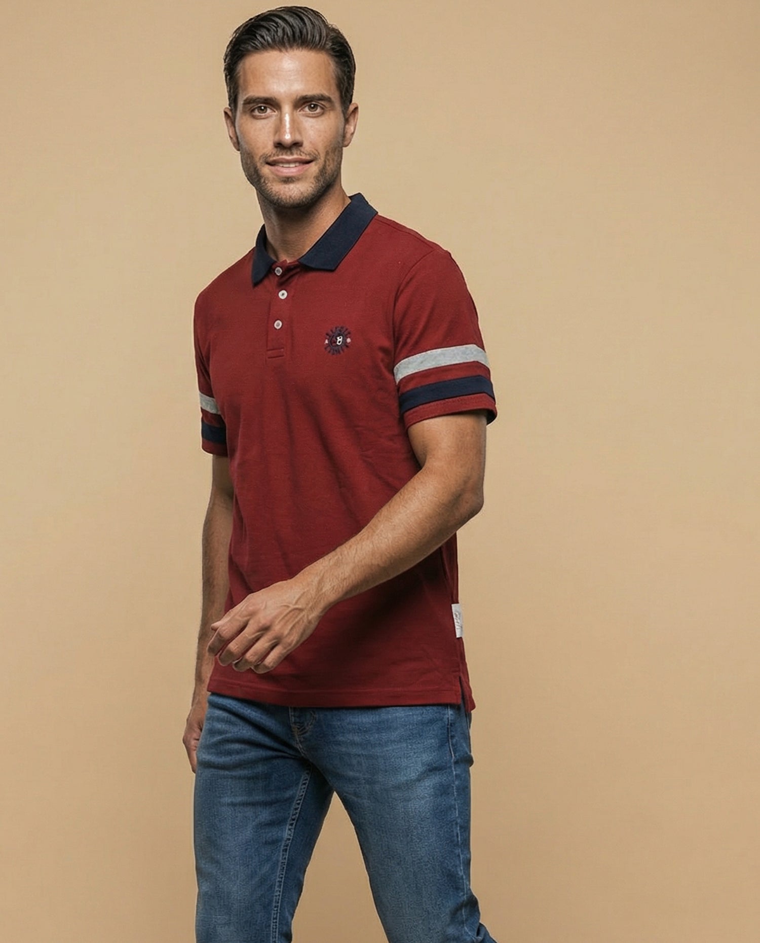 Polo manga corta con detalles contrastantes - Rojo