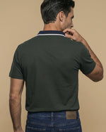 Polo manga corta con franja horizontal y cuello contrastado para hombre - Verde