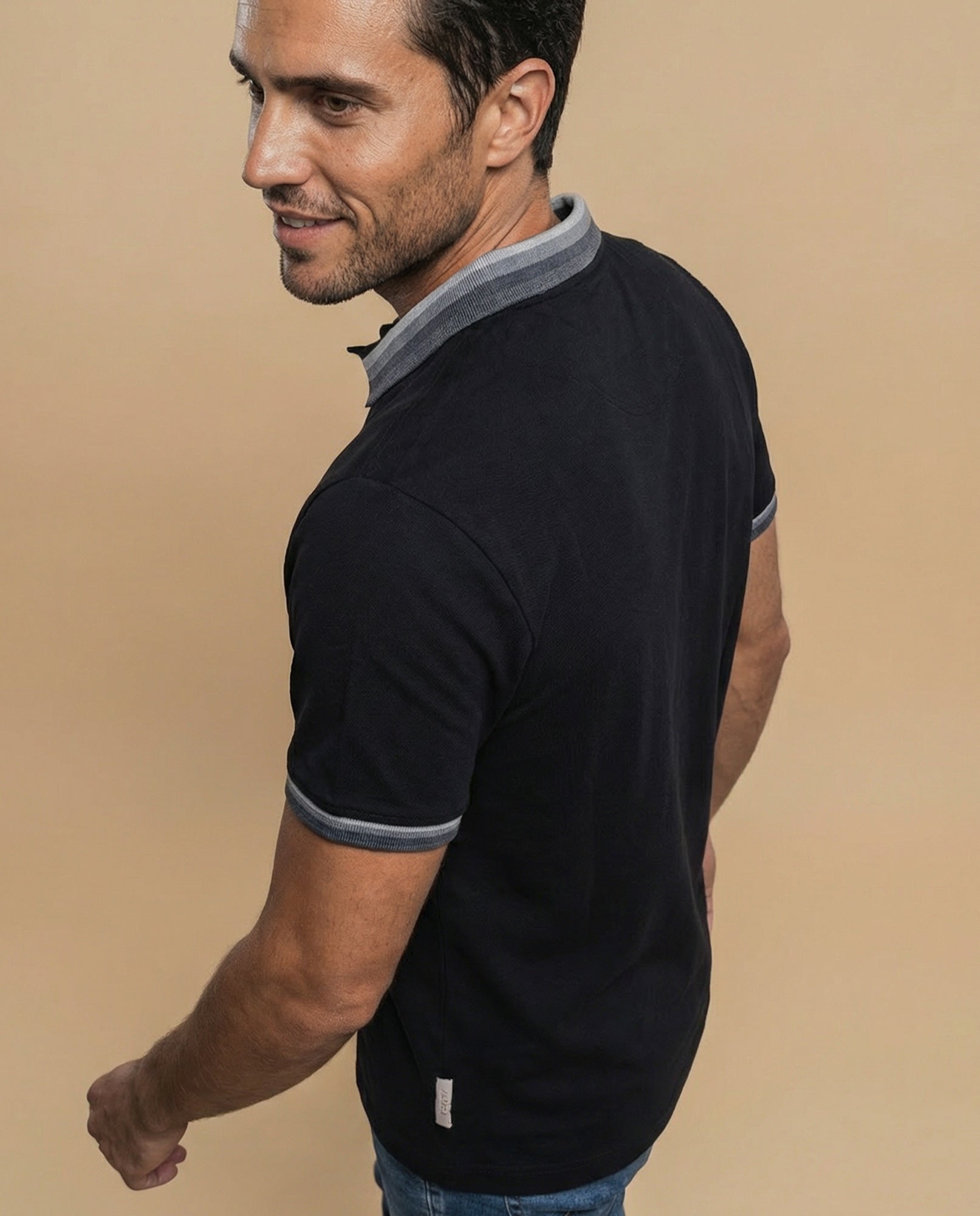 Polo manga corta con ribetes contrastantes para hombre - Negro 34_305E350_NEG190303_6