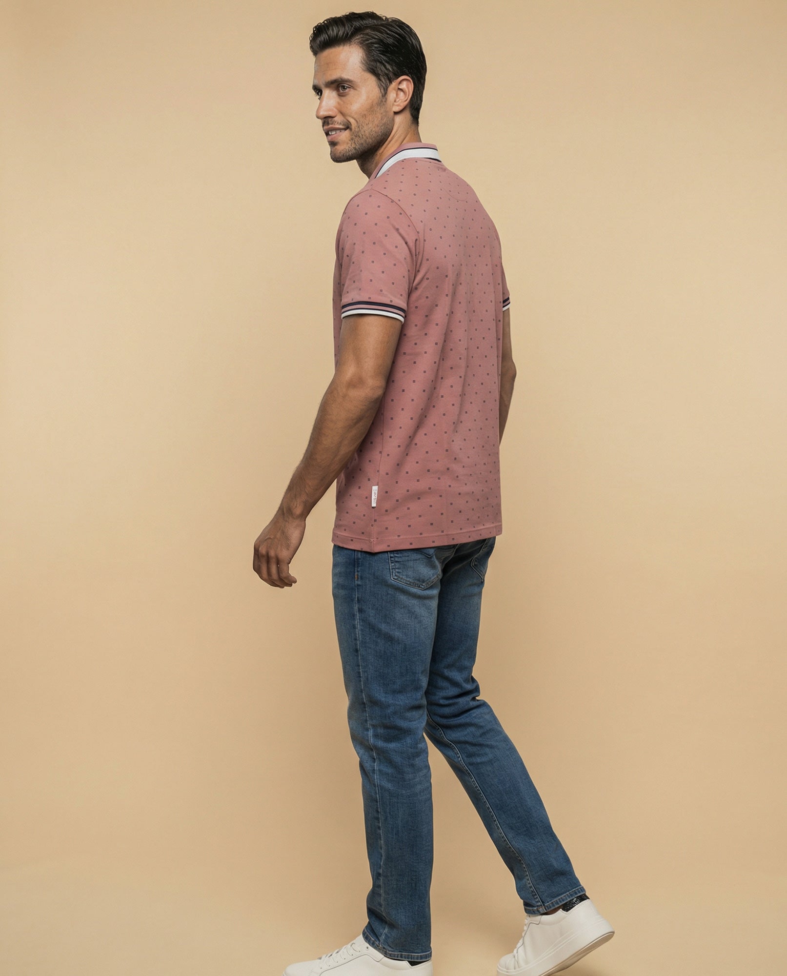 Polo manga corta con estampado de micromotivo geométrico para hombre - Rosa 34_305E351_ROS171929_6