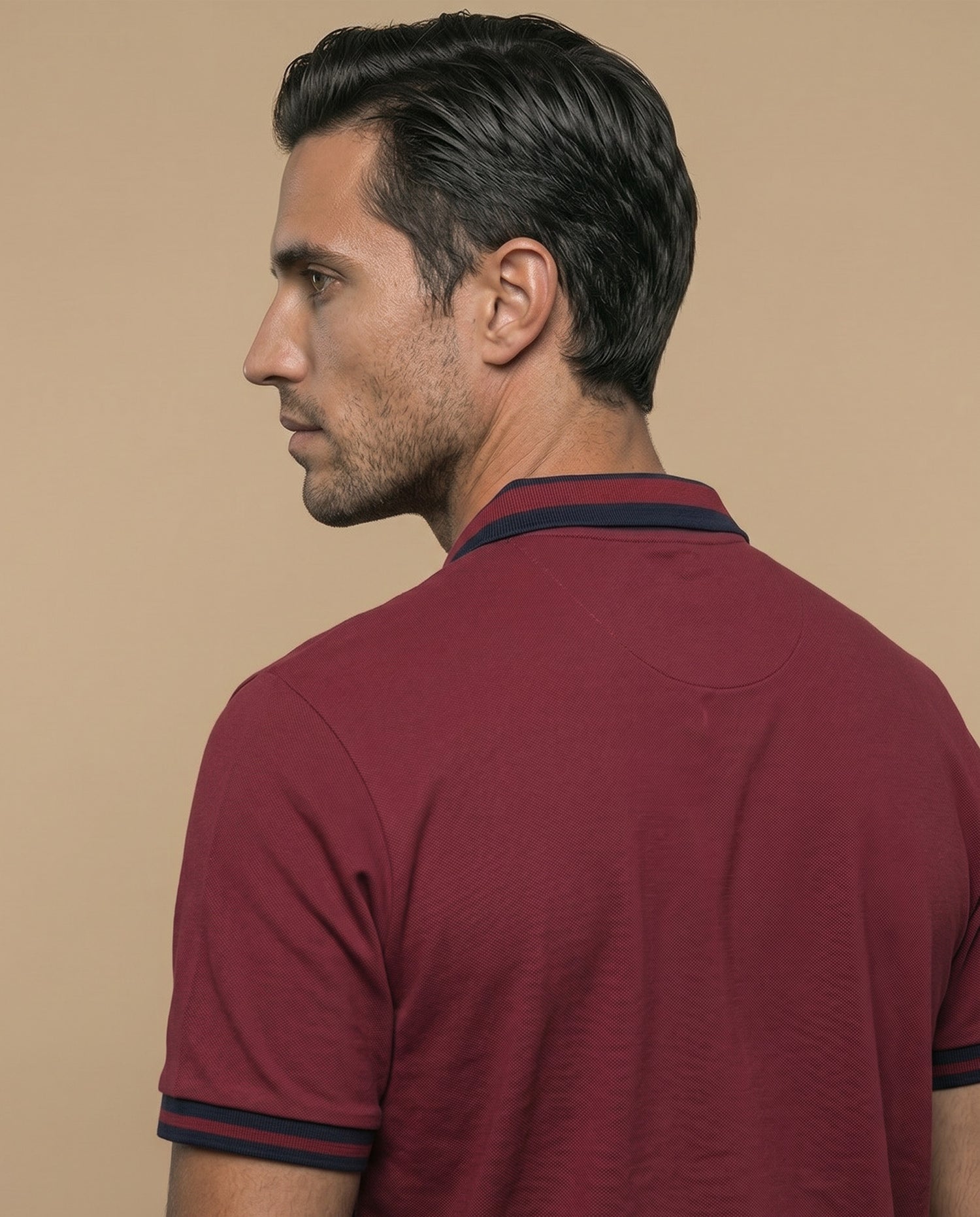 Polo manga corta con paneles contrastantes en hombros para hombre - Rojo