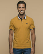 Polo manga corta con ribetes a rayas para hombre - Amarillo