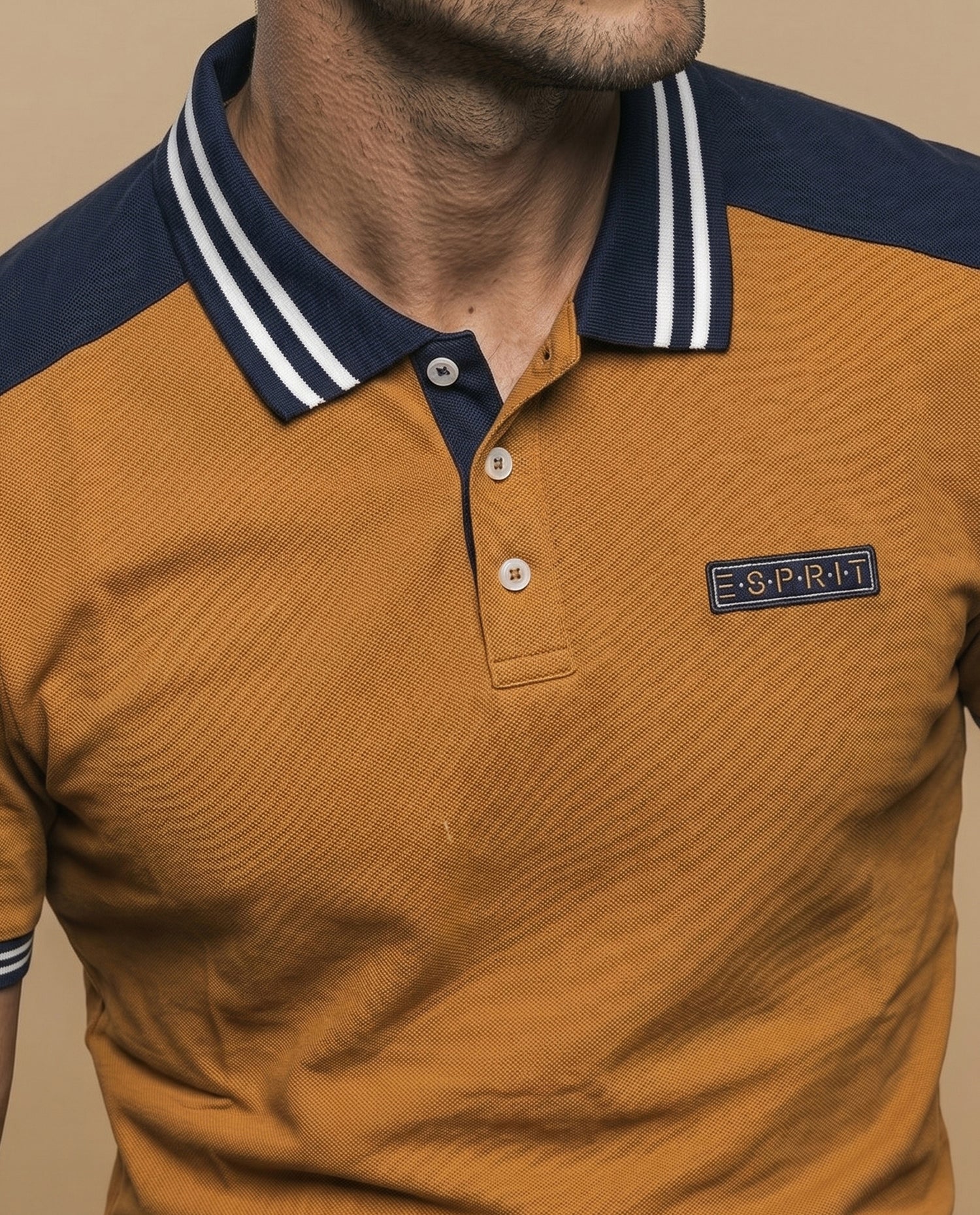 Polo manga corta con cuello acanalado a rayas y paneles en hombros para hombre - Naranja