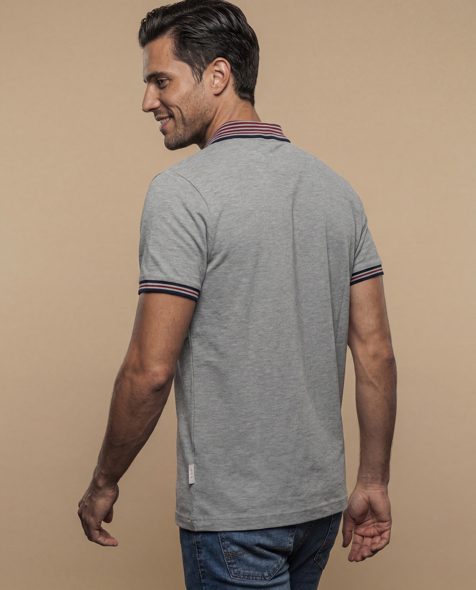 Polo regular logo bordado - Gris 34_305E377_GRI184005_4